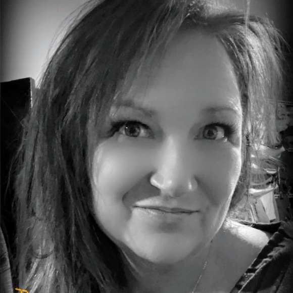 Meet your Posher, Ronna - Picture 2 of 2